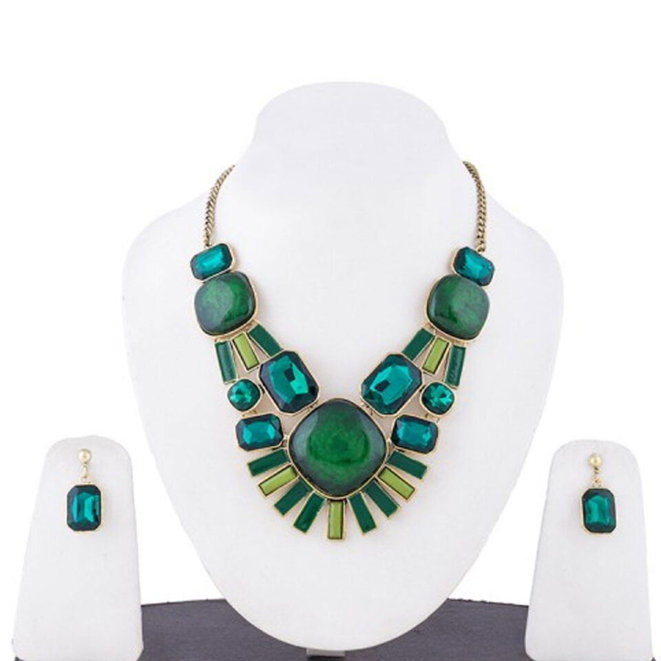 one-of-a-kind necklace set