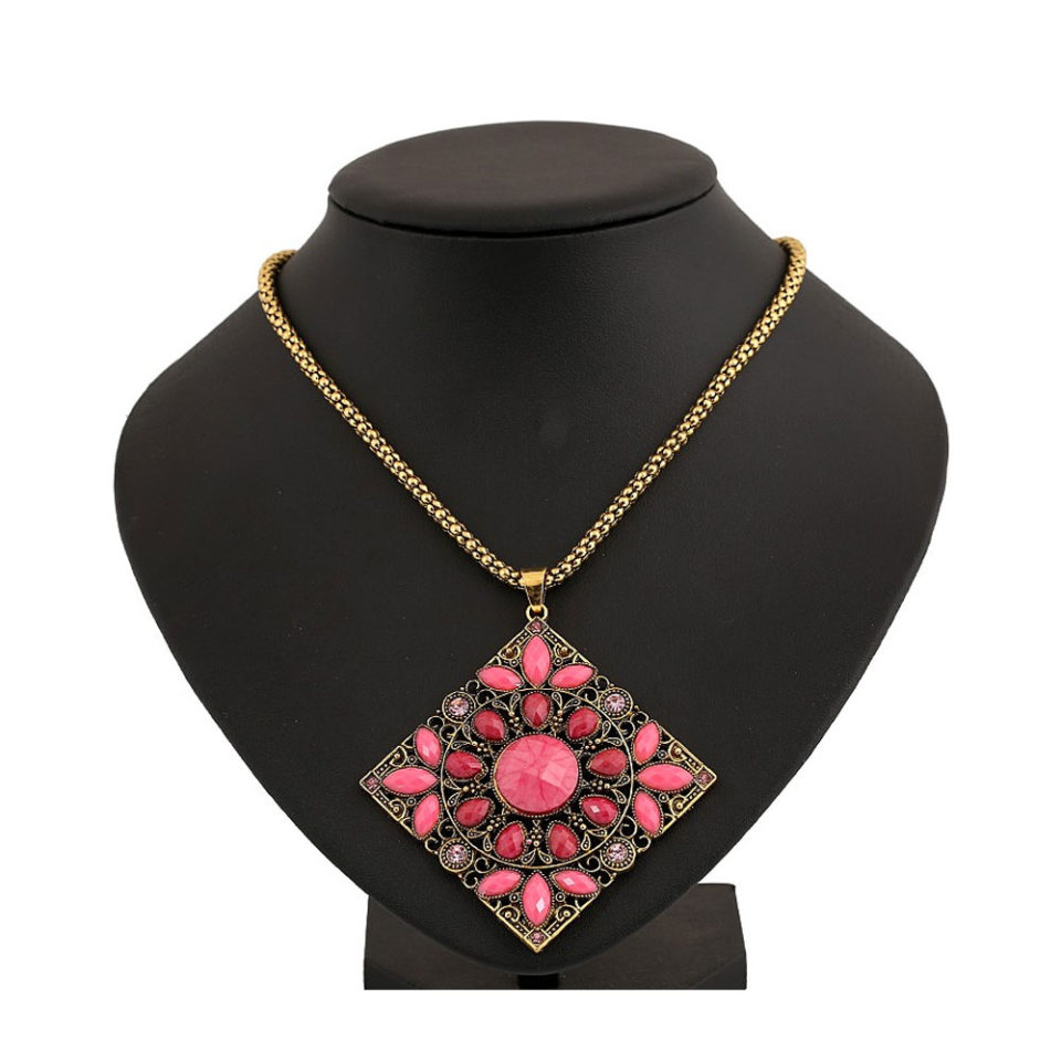 pink pendant necklace