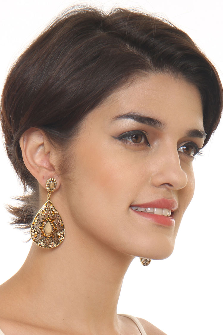 fashion jewelry for allergy-prone ears
