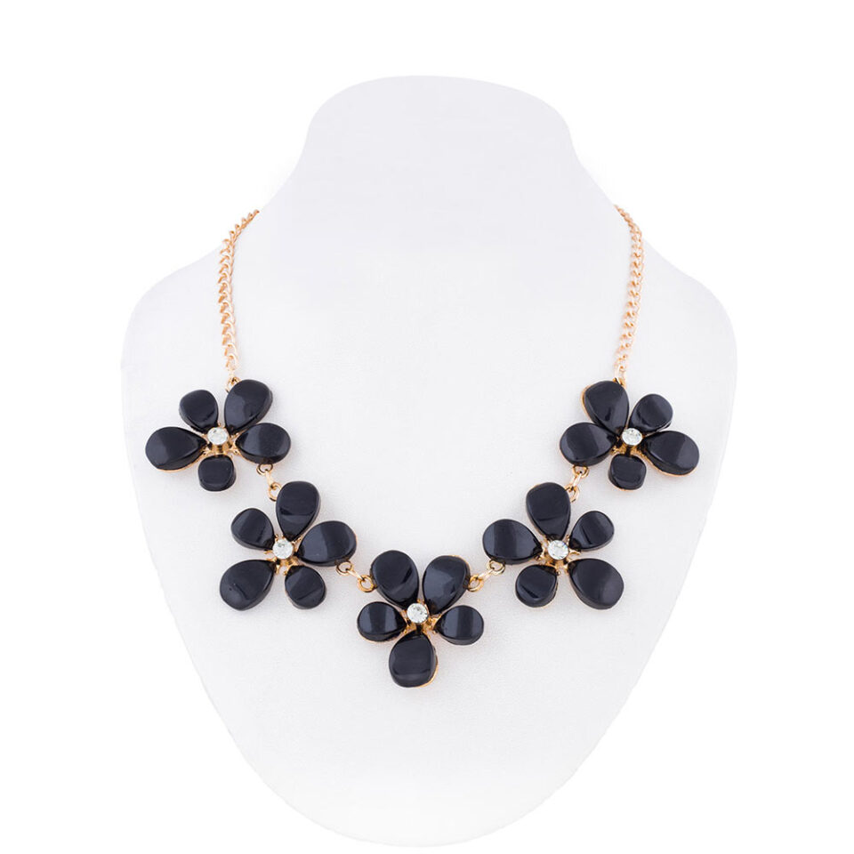 beautiful floral party necklace