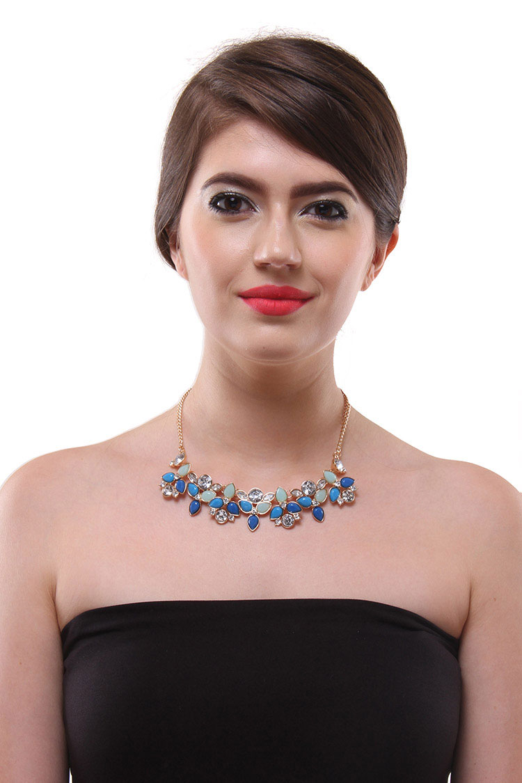 trendy fashionable necklace for girls