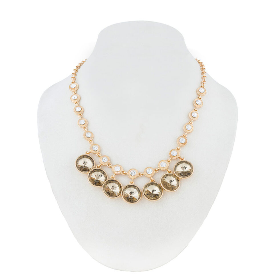 stylish blingy necklace for woman